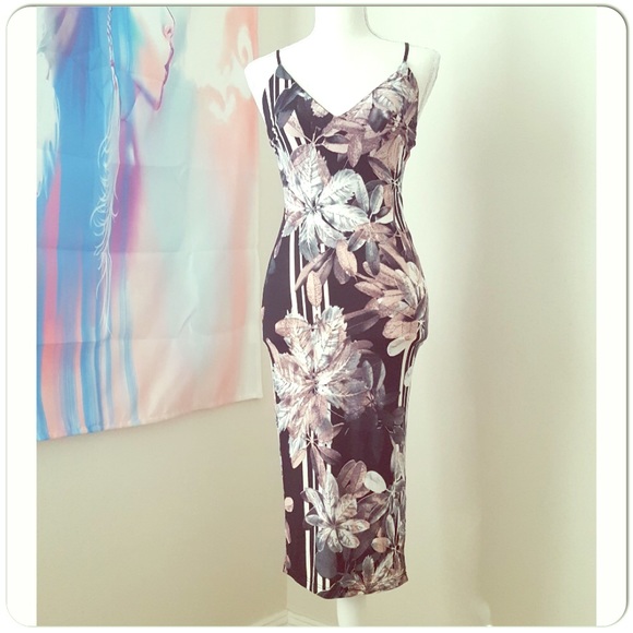 Dresses & Skirts - Dress
